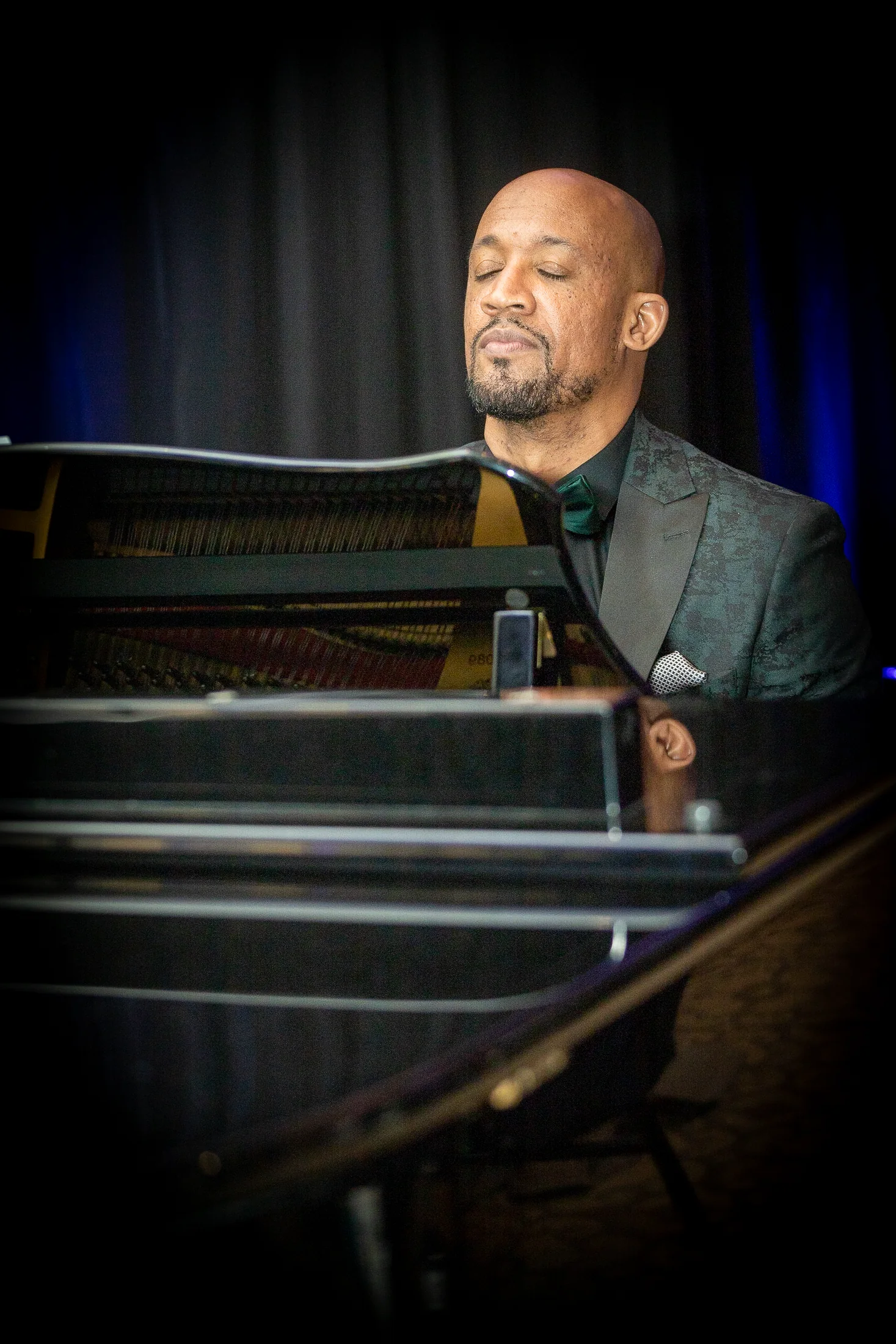 Commercial — Bridge-Builders-Sneaker-Inaugural-Ball-6-
