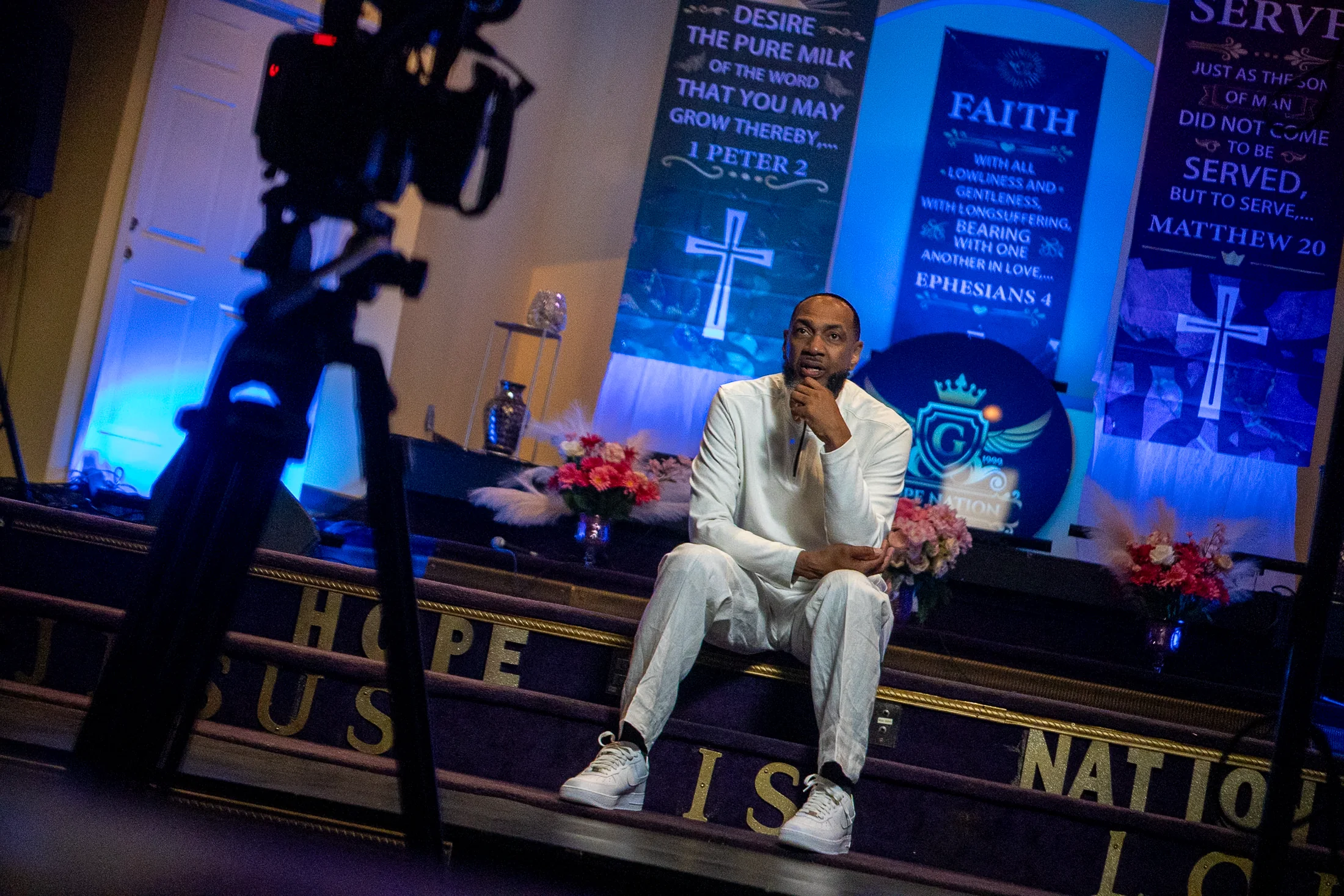 Documentary — Bishop-Dexter-B-Lamar-3562
